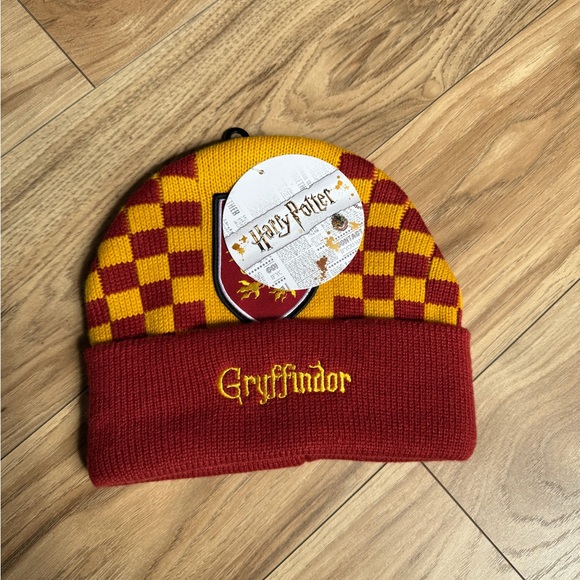 Harry Potter - Warner Bros. Gryffindor Kids Hat - Red and Gold / Beanie - Picture 1 of 3